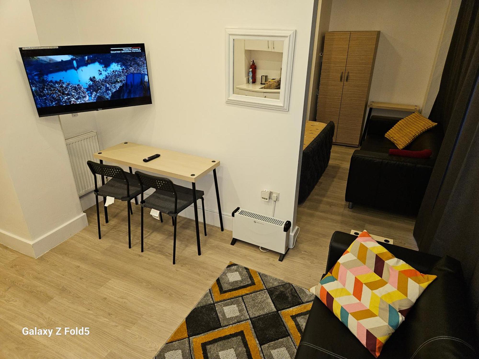 London Sleephouse Partying Is Not Allowed Pls Ngoại thất bức ảnh