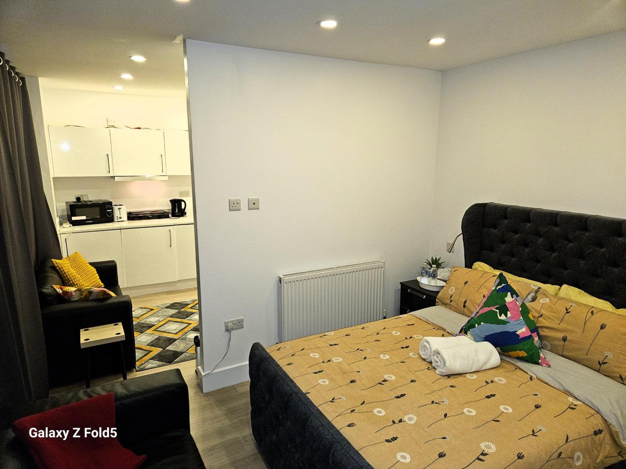 London Sleephouse Partying Is Not Allowed Pls Ngoại thất bức ảnh