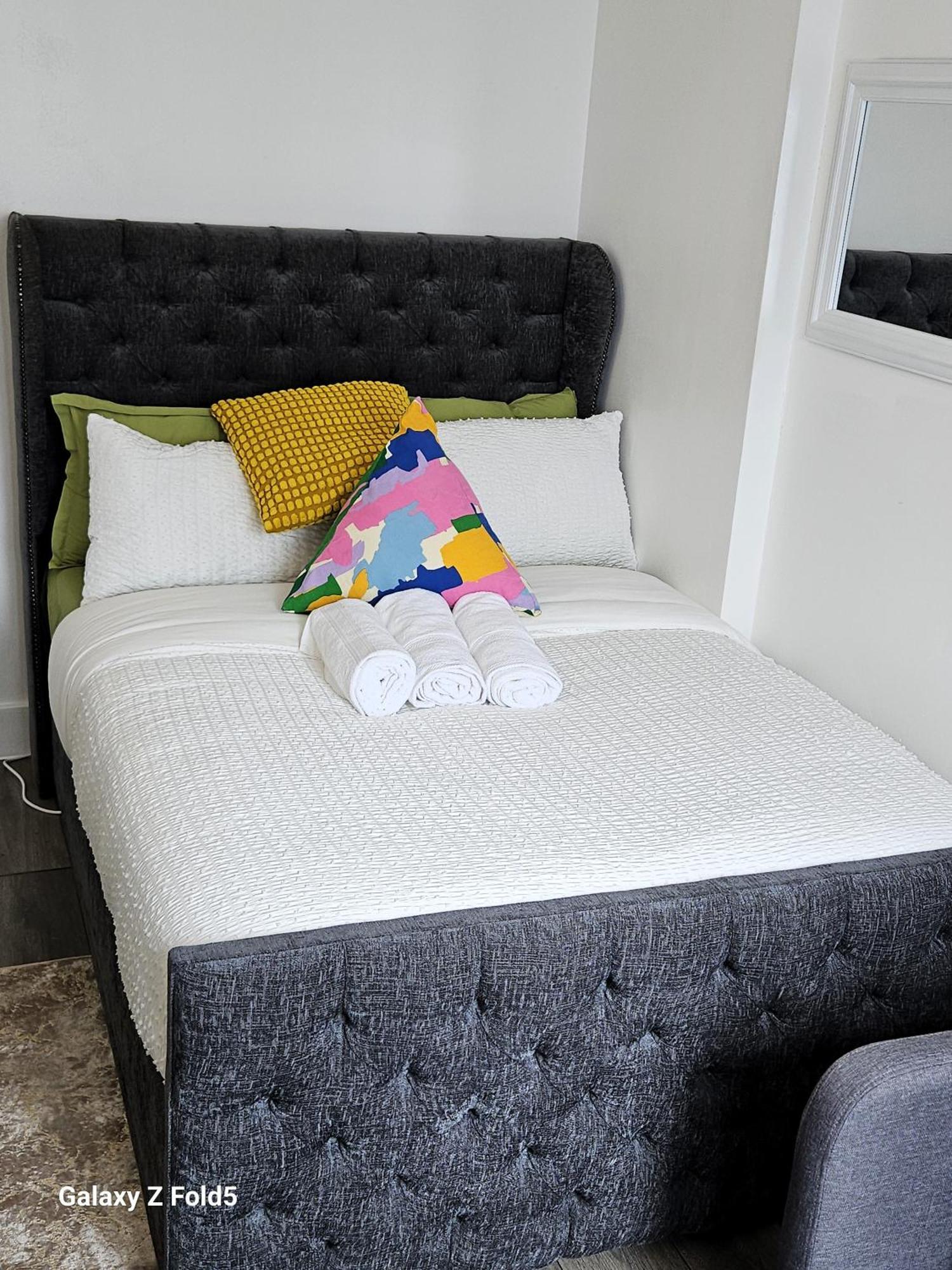 London Sleephouse Partying Is Not Allowed Pls Ngoại thất bức ảnh